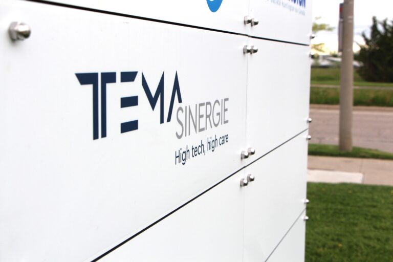 Tema Sinergie Outdoor Sign